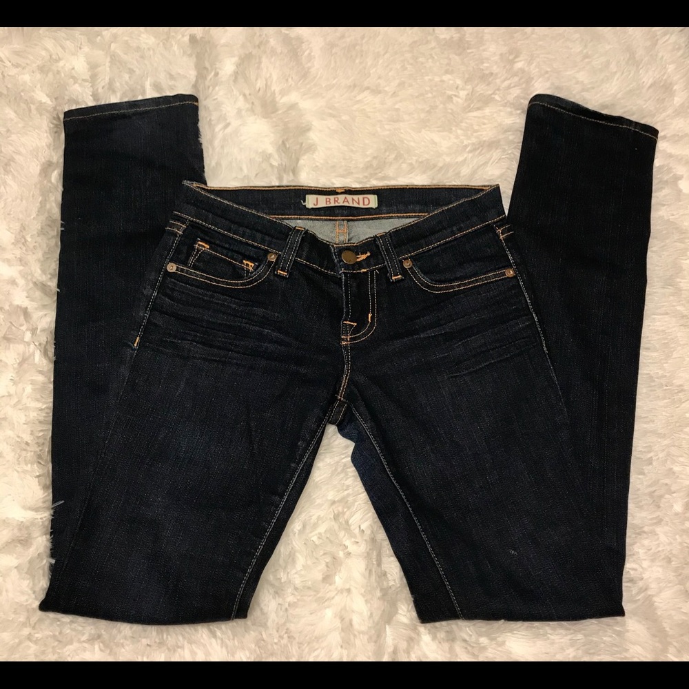 J BRAND JEANS SIZE 24 NWOT